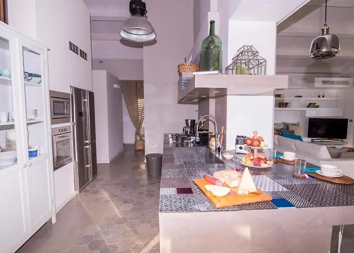 Villa Aura 6, Emma *