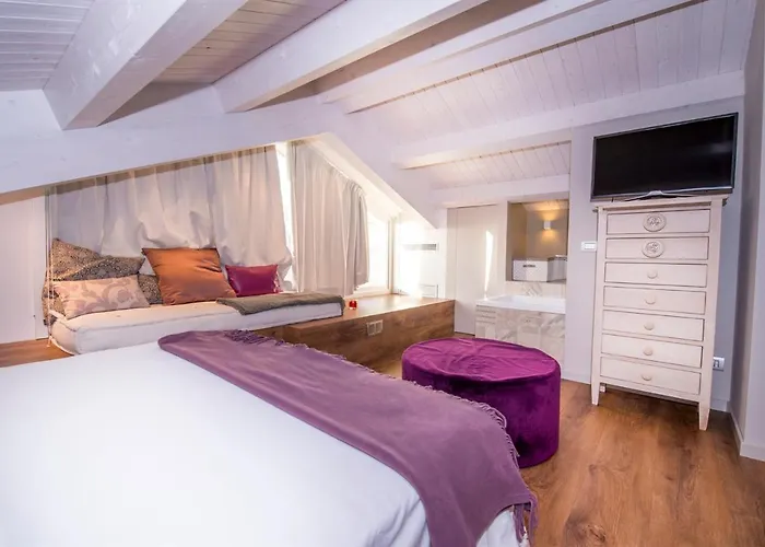 Villa Aura 6, Emma *